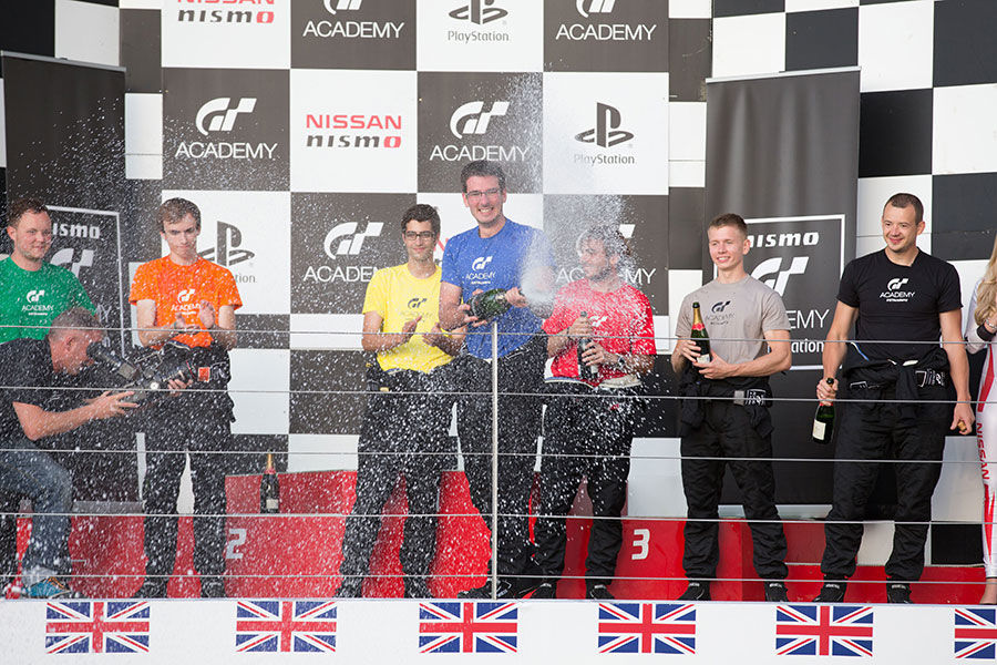 Los ganadores de GT Academy suben al podio en las 24 horas de Dubái