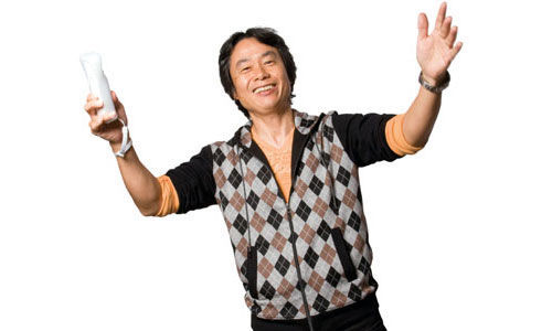 Miyamoto apuesta por un controlador más compacto para Wii 2